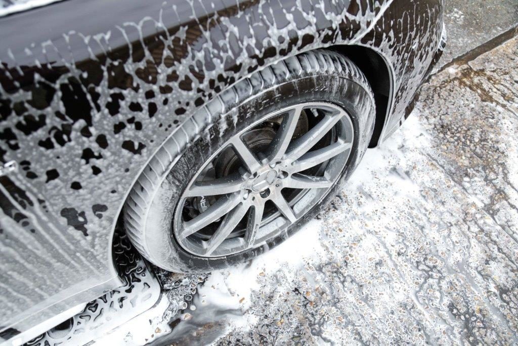 car-detail-wheels-snow-foam